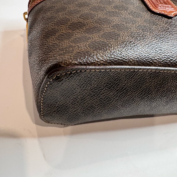 Authentic vintage Celine Macadam toiletry/ make up bag - Picture 3 of 9